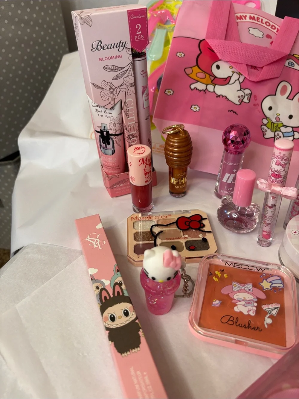 Hello Kitty Pink Kids Accessories and Makeup Play Set
